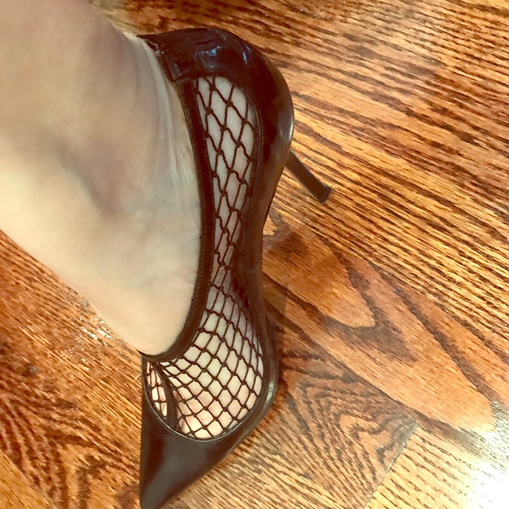 Authentic Manolo Blahnik Black leather stilettò 37